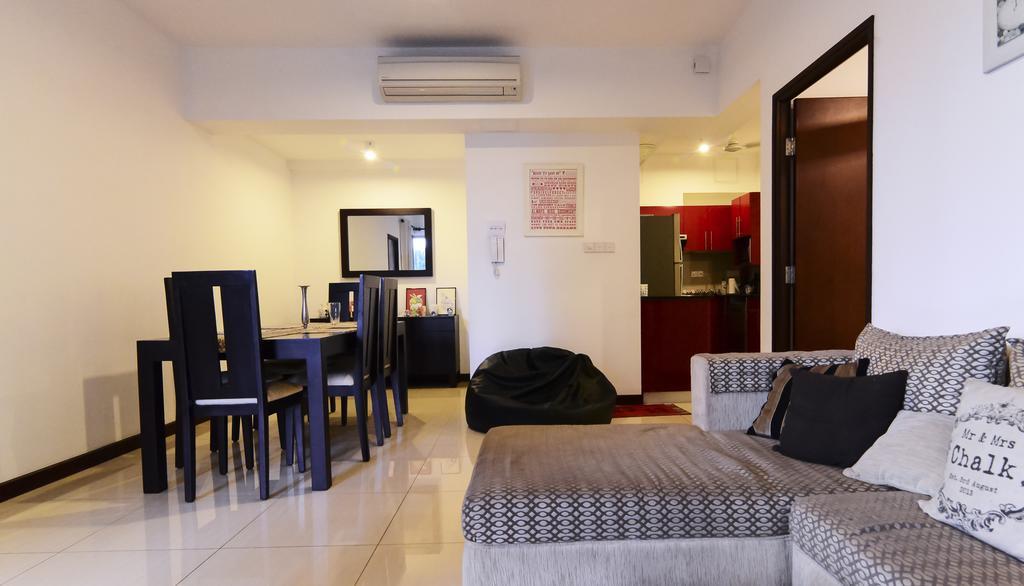 On 320 Apartment Коломбо Екстериор снимка