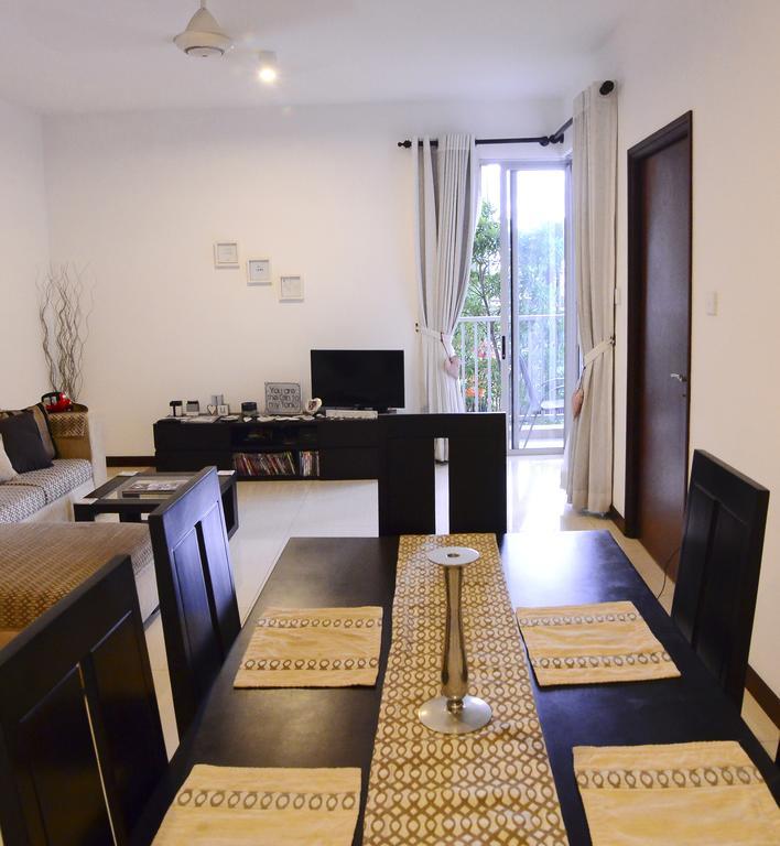 On 320 Apartment Коломбо Екстериор снимка